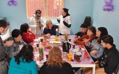 Con desayuno celebraron a las mamás en el Centro de Rehabilitación